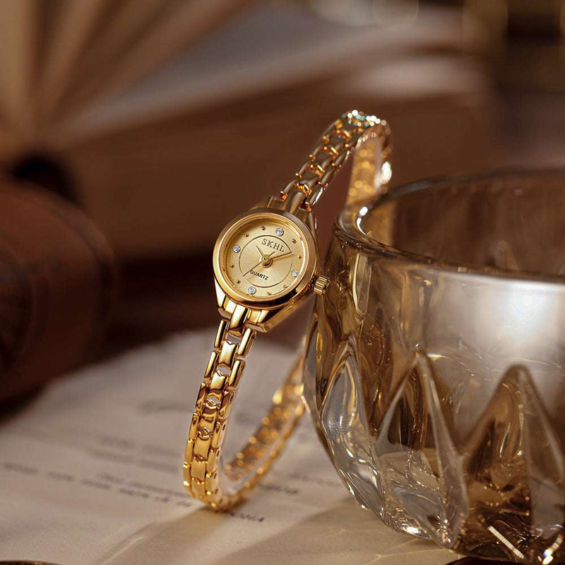 Mid‑Ancient Light Luxury
