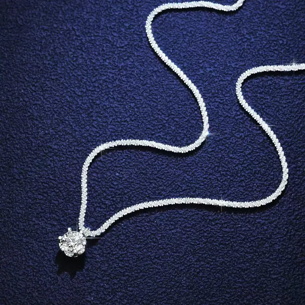 TEN CARATS Moissanit Halskette