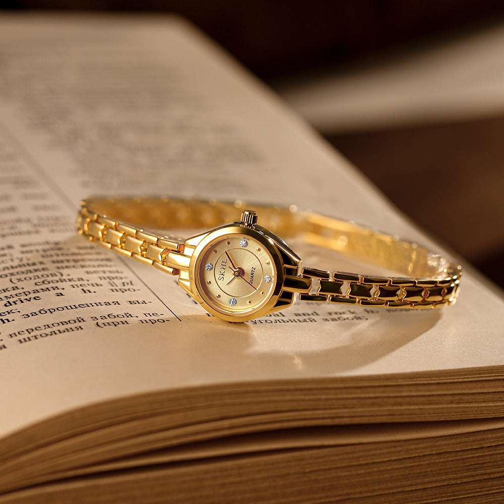 Mid‑Ancient Light Luxury