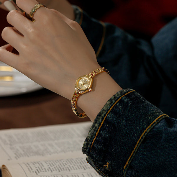 Mid‑Ancient Light Luxury